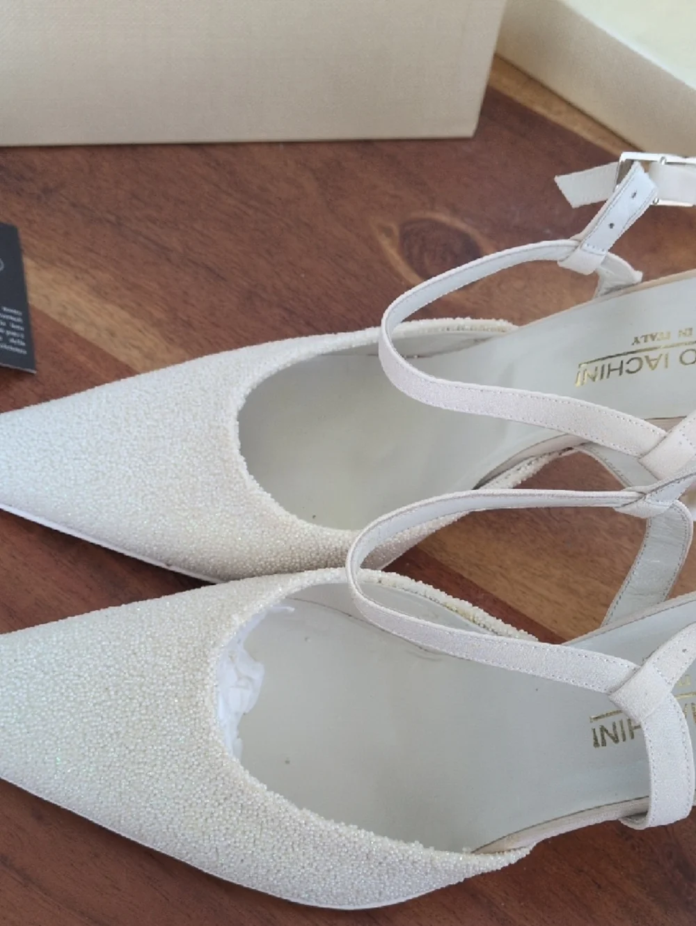 🆕 Vintage Giorgio Armani Cream Pointed Toe Ankle-Strap Pumps